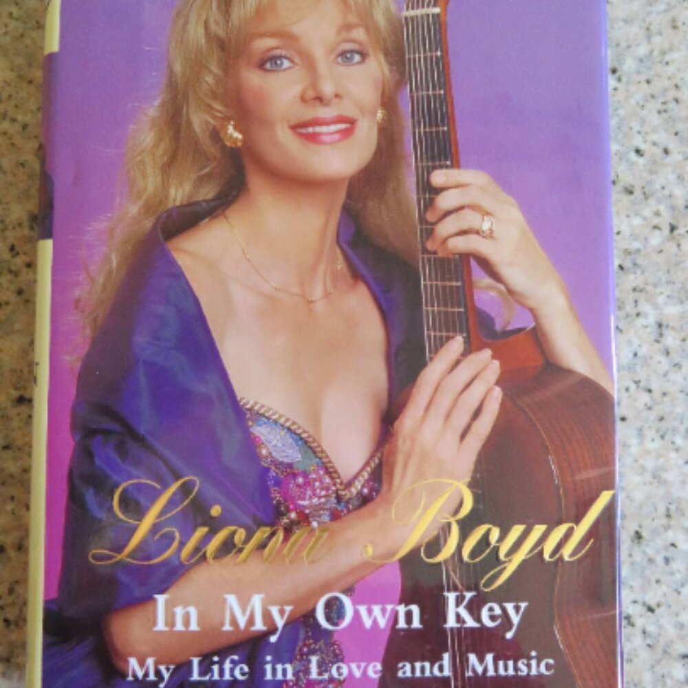 Signed Liona BOYD Book Memoir Music Hardback 1998 (B52)